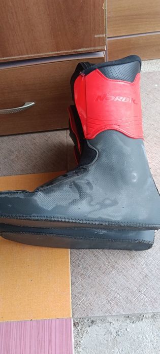 Ски обувки atomic 29.0/29.5