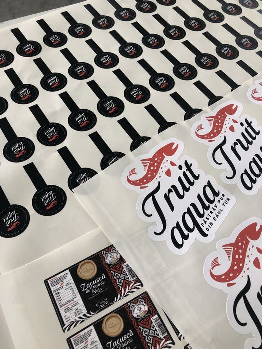 Stikere / Etichete autoadezive personalizate.