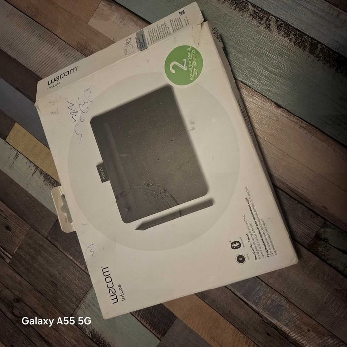 Графичен таблет Wacom Intuos S (с Bluetooth)
