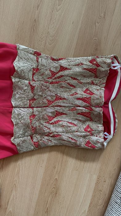 Официална рокля