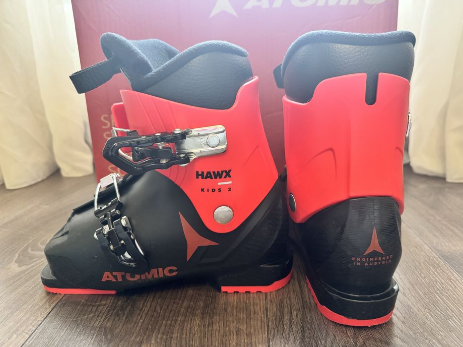 Детские горнолыжные ботинки Atomic
