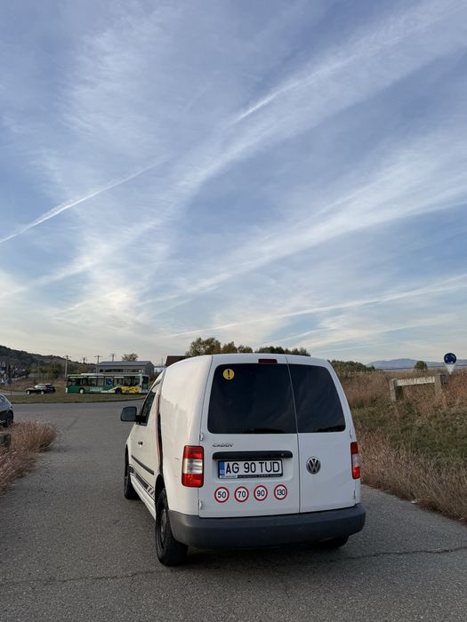 Vând vw caddy 1.9