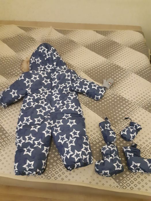 Продам детский комбинезон