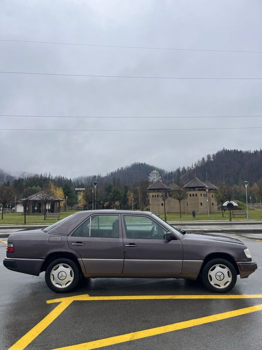 Mercedes E200 w124 benzina
