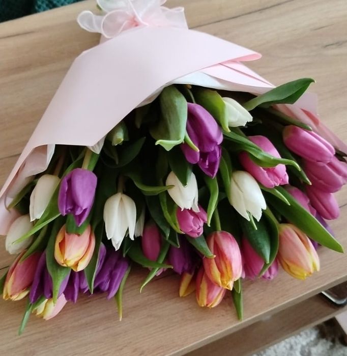 Тюльпаны к 8 марта