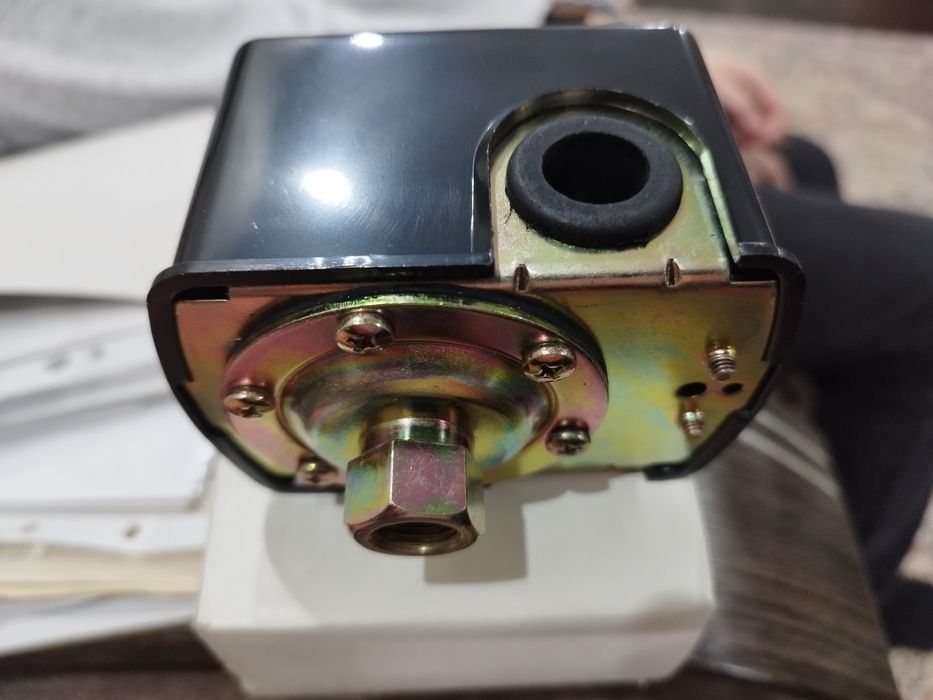 Реле давления новое