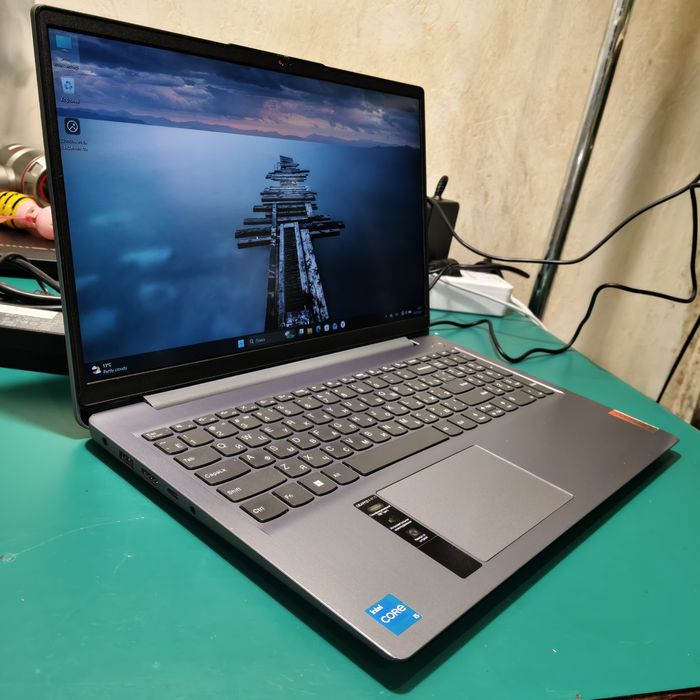 Lenovo IdeaPad Core i5 1235U