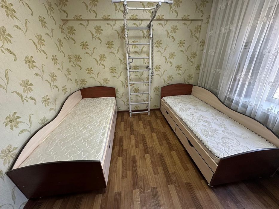 Кровать в хорошем состоянии