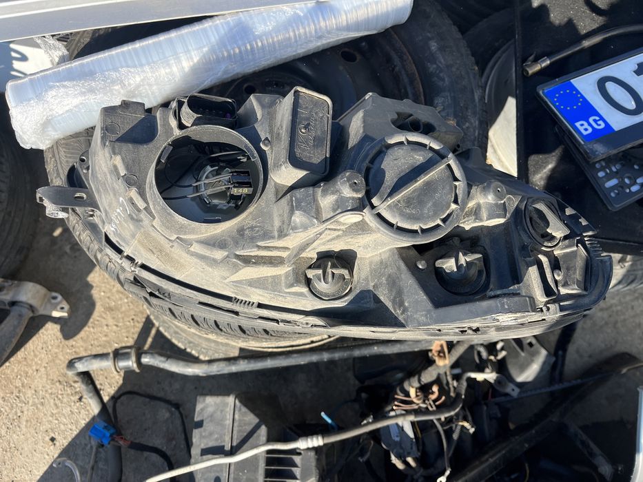 Фар Mercedes C klass 2010