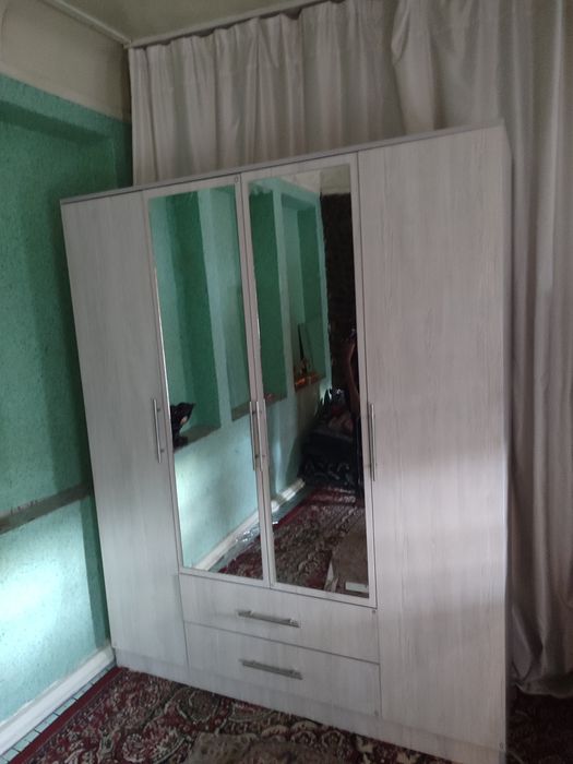 Shkaf sexdi uzidan boradi birinchi quldan