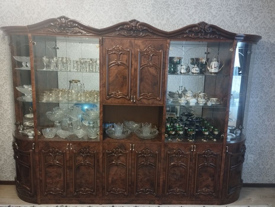 Продам стенку в идеальном состоянии