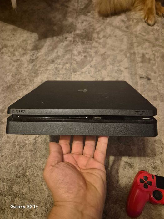 Playstation 4 slim