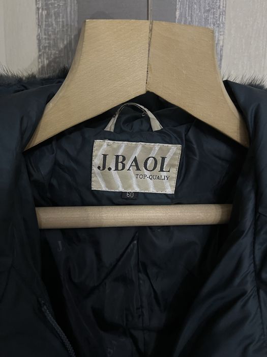 Пуховик женский темно-зеленый размер 56