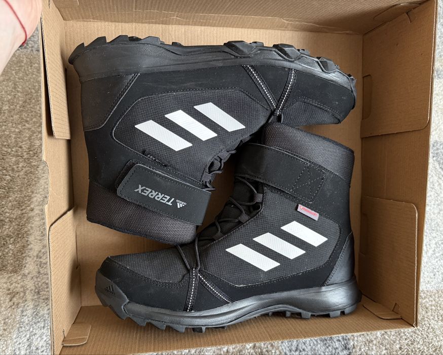 Маркови маратонки  NIKE  и боти ADIDAS