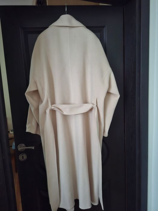 Вълнено палто наCalvin Clein