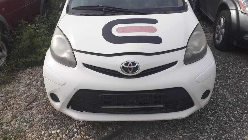 Bara fata  Toyota Aygo