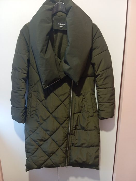 Дамско дълго зимно яке