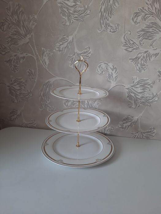 Продам Менажницу этажерку