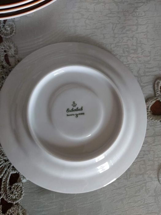 6 Farfurii diametru 19 cm si 2 farfurii diam 15 cm , Bavaria, 140 Leii