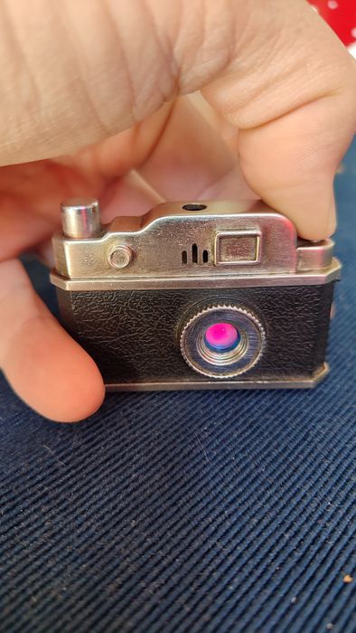Стар фотоапарат запалка