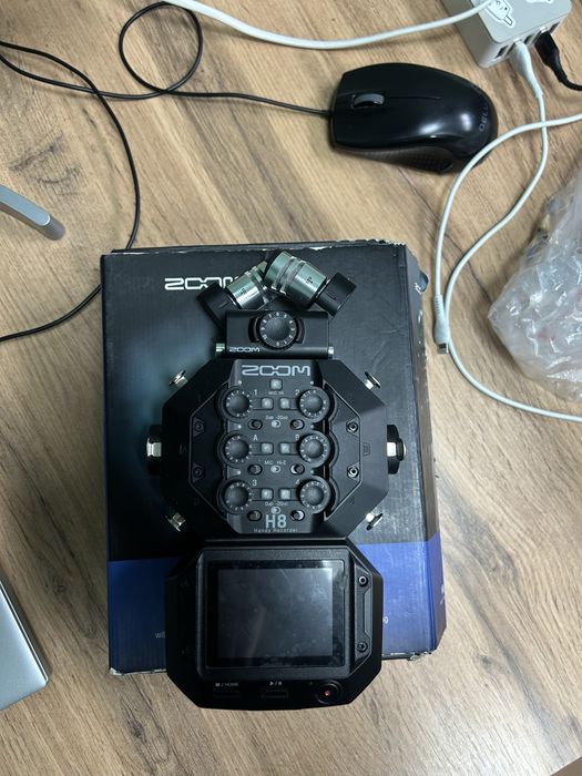 Рекордер ZOOM H8