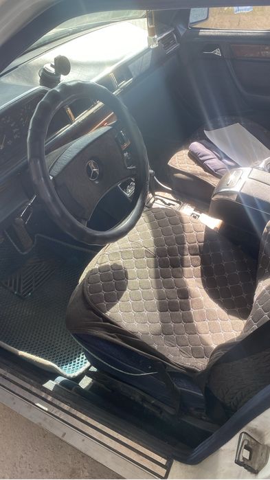 Продам мерседес 124 е230