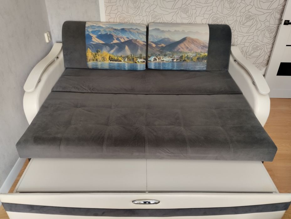 Продам хороший диван