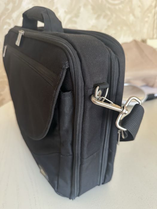 Портфель для ноутбука новый