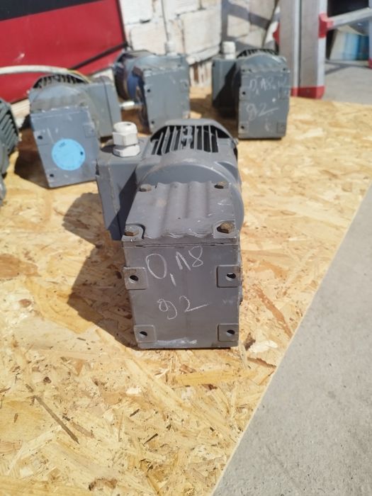 Електромотор с редуктор SEW 0.18 кВ 92 оборота