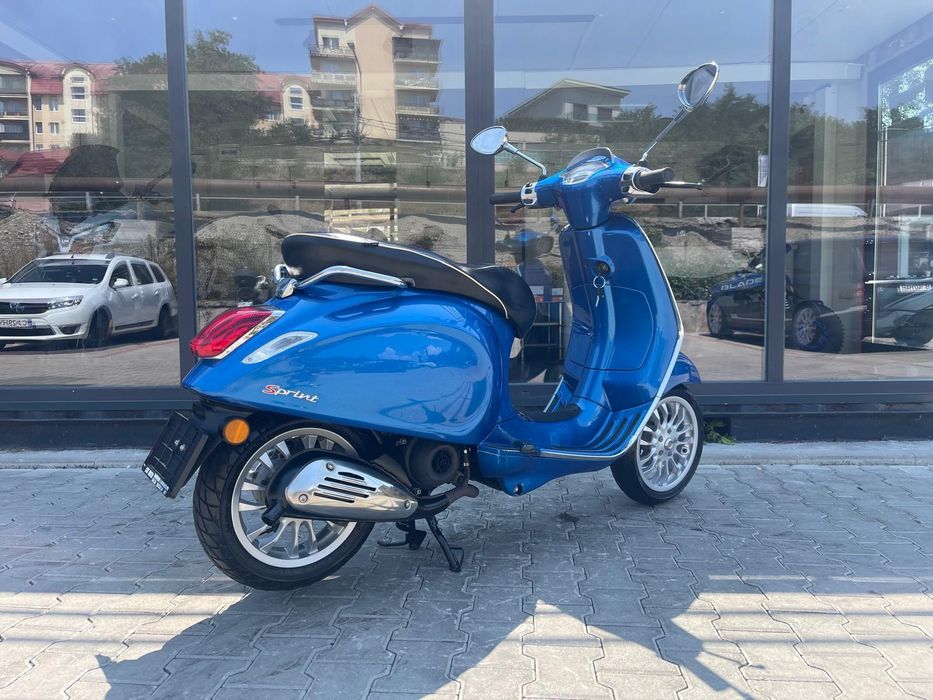 Vespa Sprint - 49 cc - Transport Gratuit - Garantie -