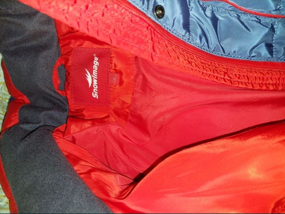 Продам женские куртки