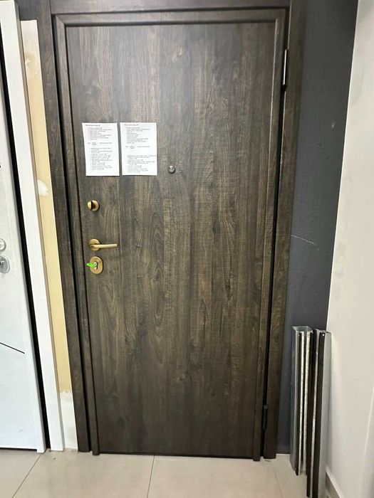 Входни врати - мостри намалени на 50%