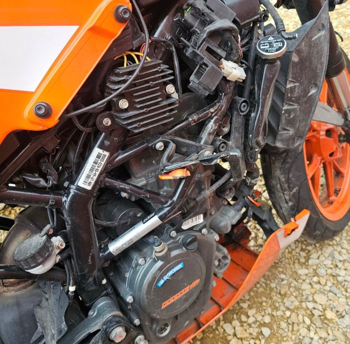 Motor ktm duke rc 125