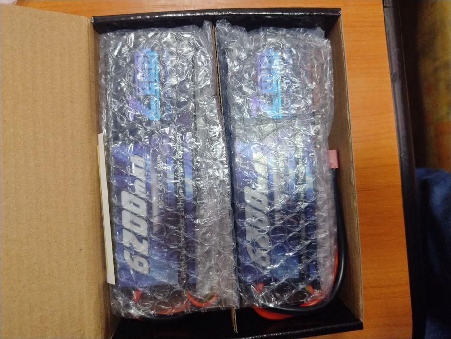 Lipo 2s battery .,