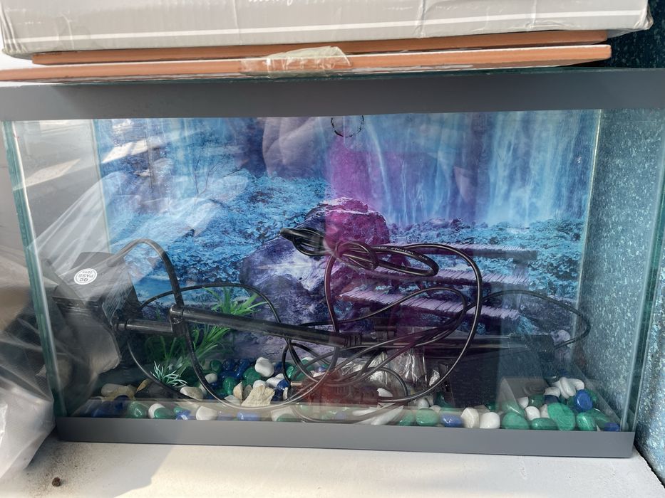 Продам аквариум 10 л