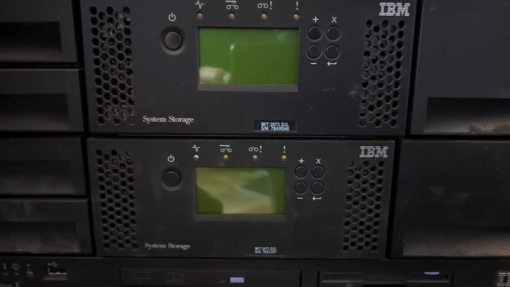 2 × IBM System Storage 3573 L2U–LTO-6 FibreC+LTO-5 SAS–NEUTILIZATE