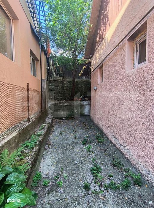 Casa 3 camere, 78 mp, 100 mp teren, zona Centrala