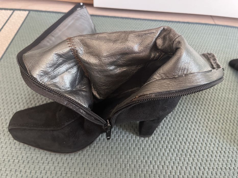 Vand cizme lungi negre elegante din piele intoarsa nr. 35