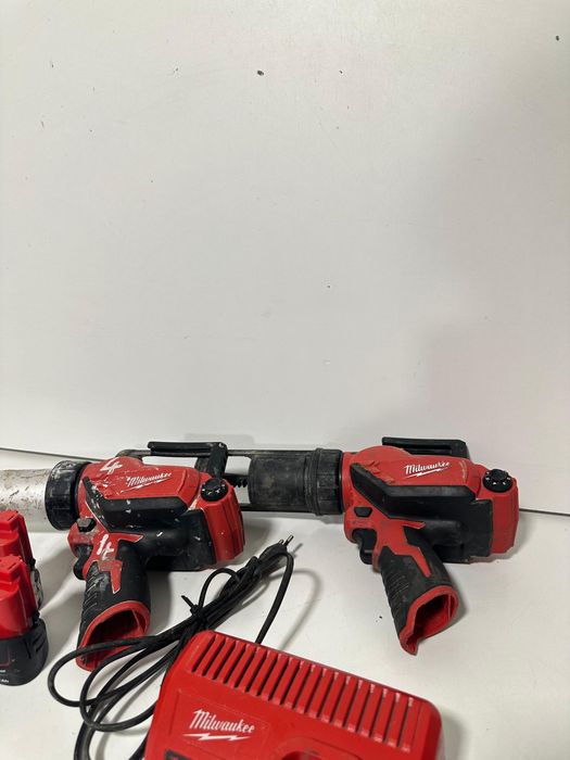 Pistol silicon Milwaukee M12 PCG 2 bucati 900 ron