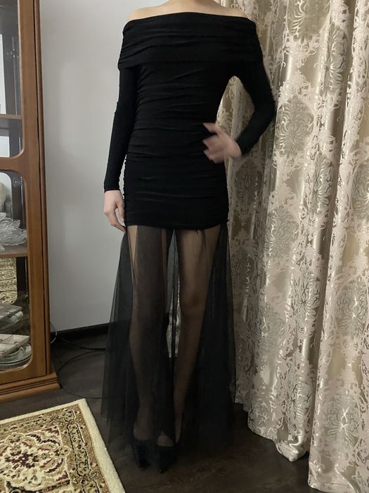 Размер S, М, у девочки рост 1,76, одевала только 1 раз