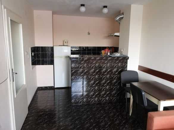 Дава се под наем Двустаен апартамент в София, Център - 60 кв.м за 373.83 € - Снимка #2
