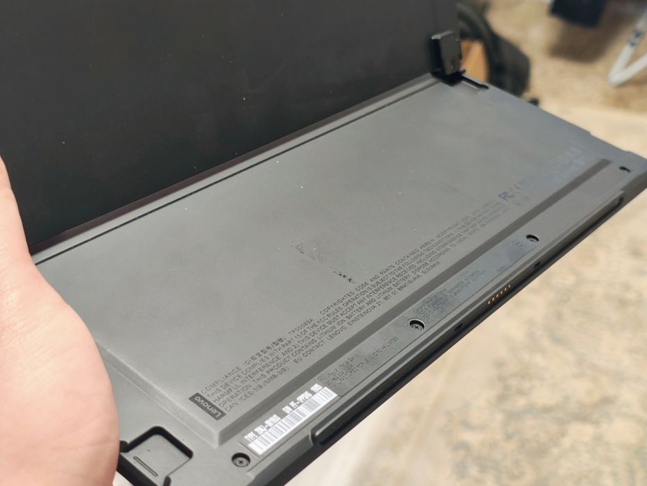 Tableta Windows 11 - Lenovo Thinkpad X1 gen3 Tablet - i5 gen8 - defect