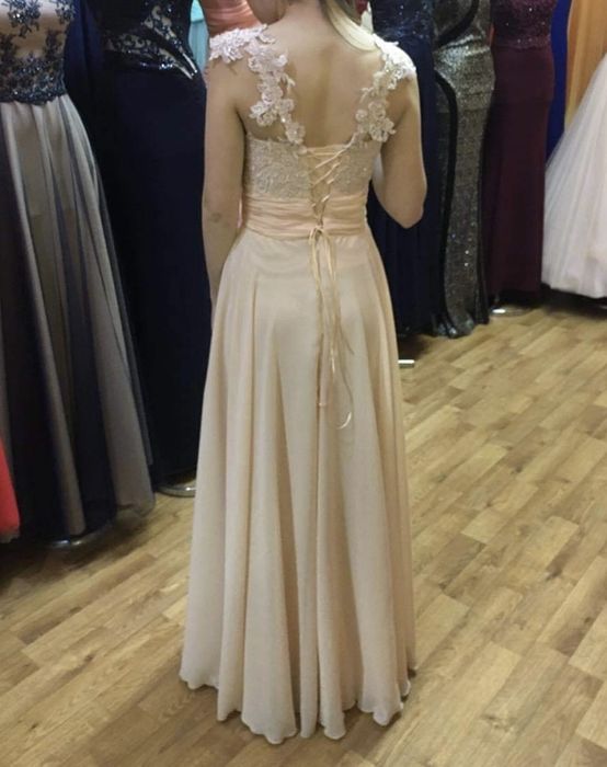 Официална рокля