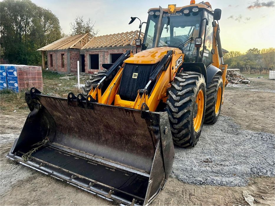 Buldoexcavator JCB
