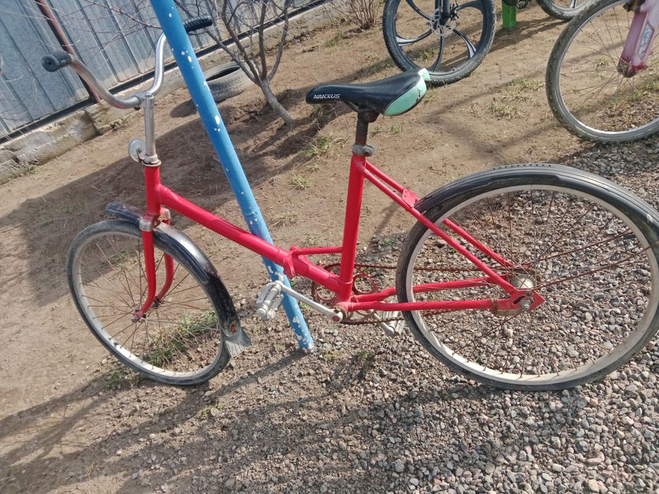 Қызыл велосипед -красный велосипед