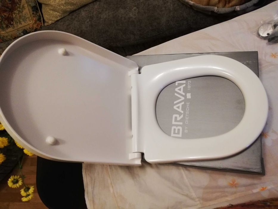 крышка - сиденье для унитаза BRAVAT (Германия)