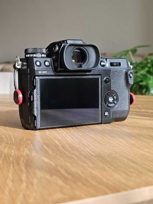 Фотоапарат Fujifilm X-H1