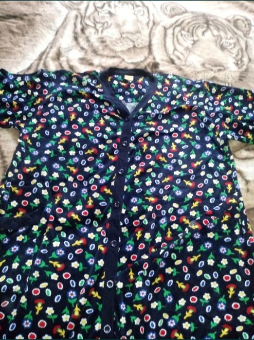 Продам женские платья