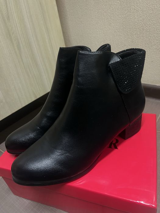 Денские ботинки, кроссовки, рабочая обувь