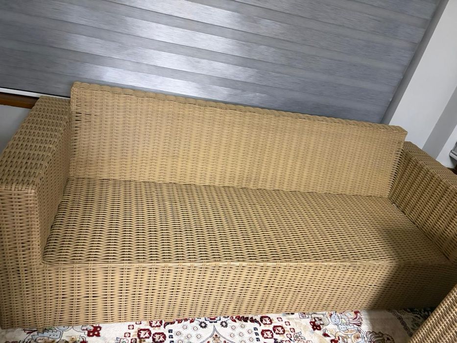 Диван из ротанга
